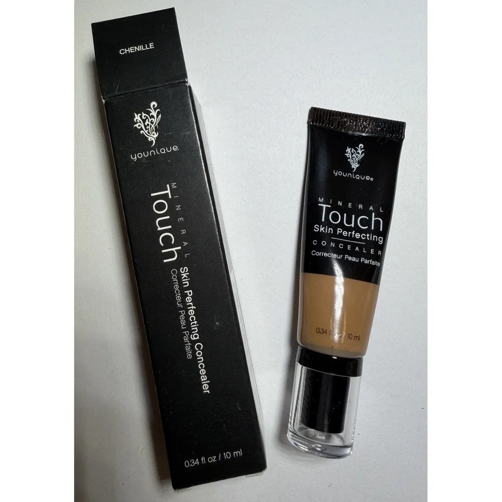 NEW In Box YOUNIQUE Mineral Touch Skin Perfecting Concealer - CHENILLE